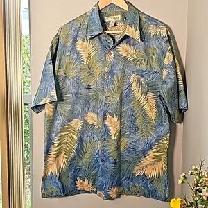 TORI RICHARDS HAWAIIAN MENS SHIRT. SIZE LARGE. 100% COTTON. BLUE/GREENS